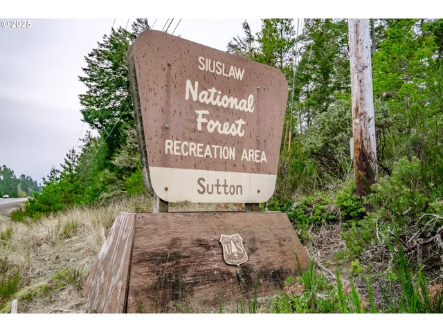 $269,999 | 89311 Sutton Lake Drive, Florence, OR 97439