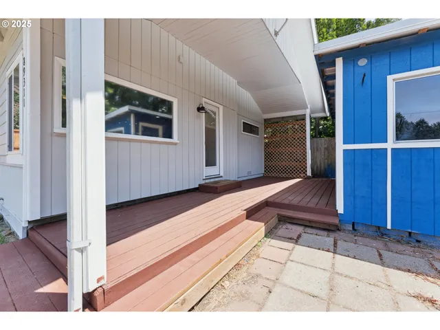 $269,999 | 89311 Sutton Lake Drive, Florence, OR 97439