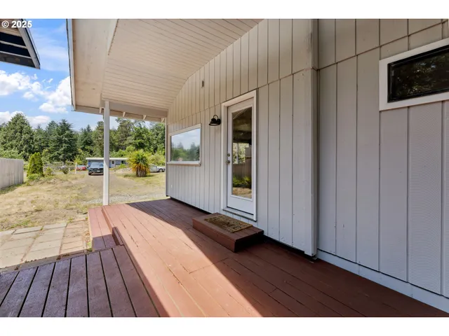 $269,999 | 89311 Sutton Lake Drive, Florence, OR 97439