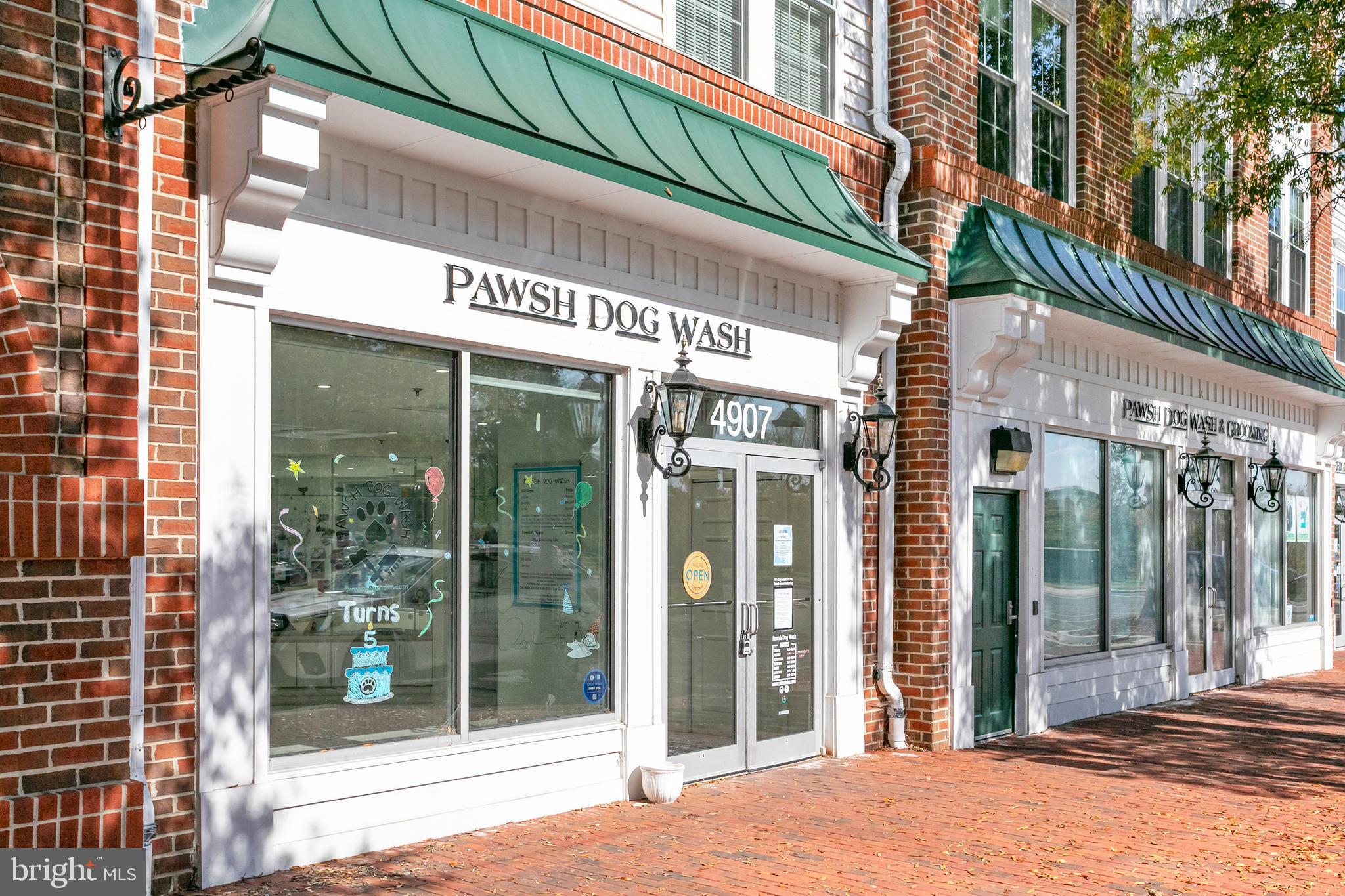400 Cameron Station Boulevard, Unit 308 Alexandria, VA 22304 - Photo 41 of 46 a view of a building with entrance