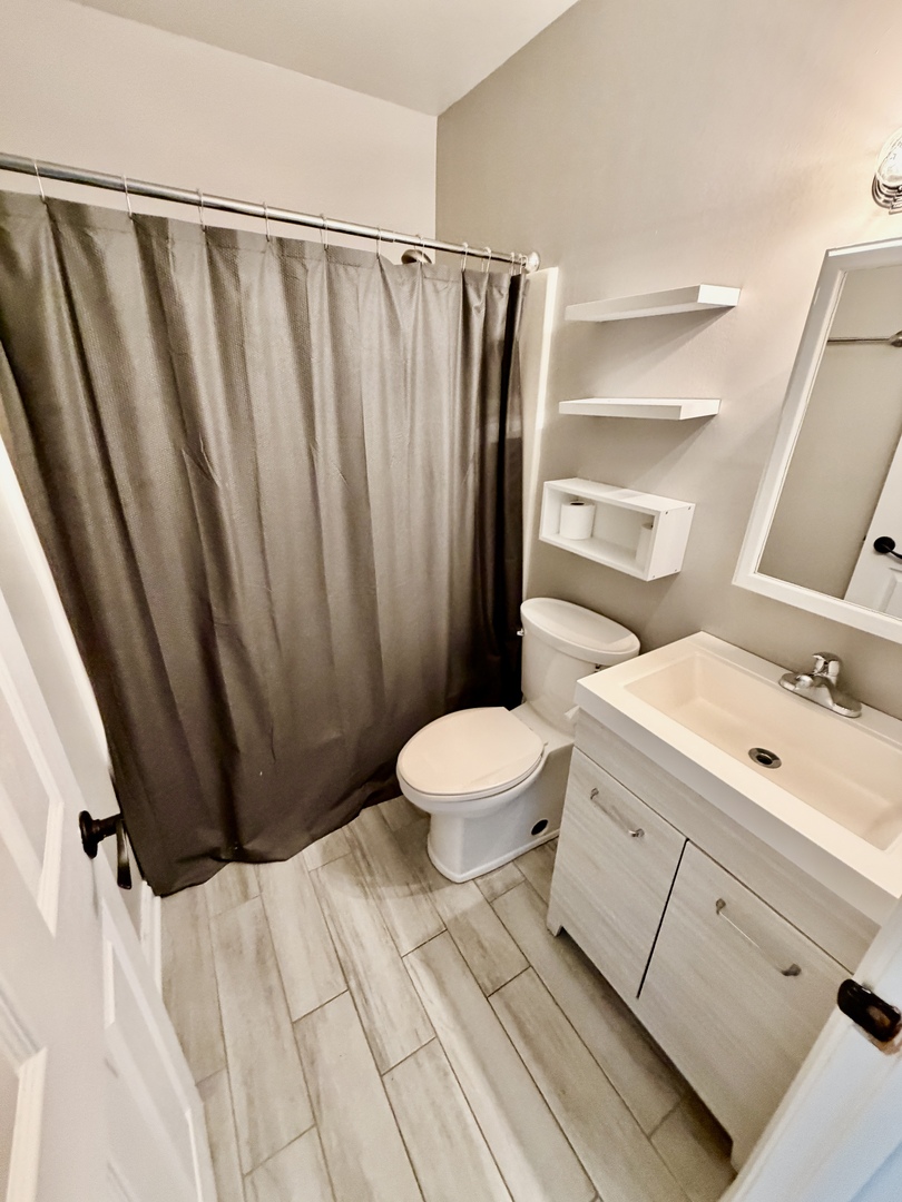40 Bermuda Colony, Unit 3 Fox Lake, IL 60020 - Photo 9 of 19