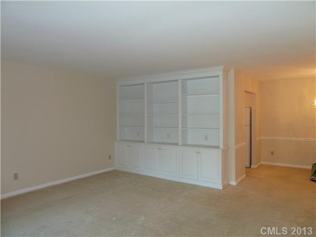 1323 Queens Road, Unit 219 Charlotte, NC 28207 - Photo 3 of 7