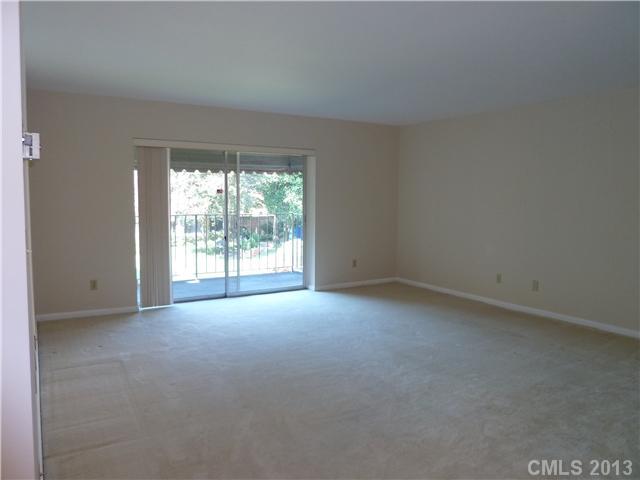 1323 Queens Road, Unit 219 Charlotte, NC 28207 - Photo 4 of 7