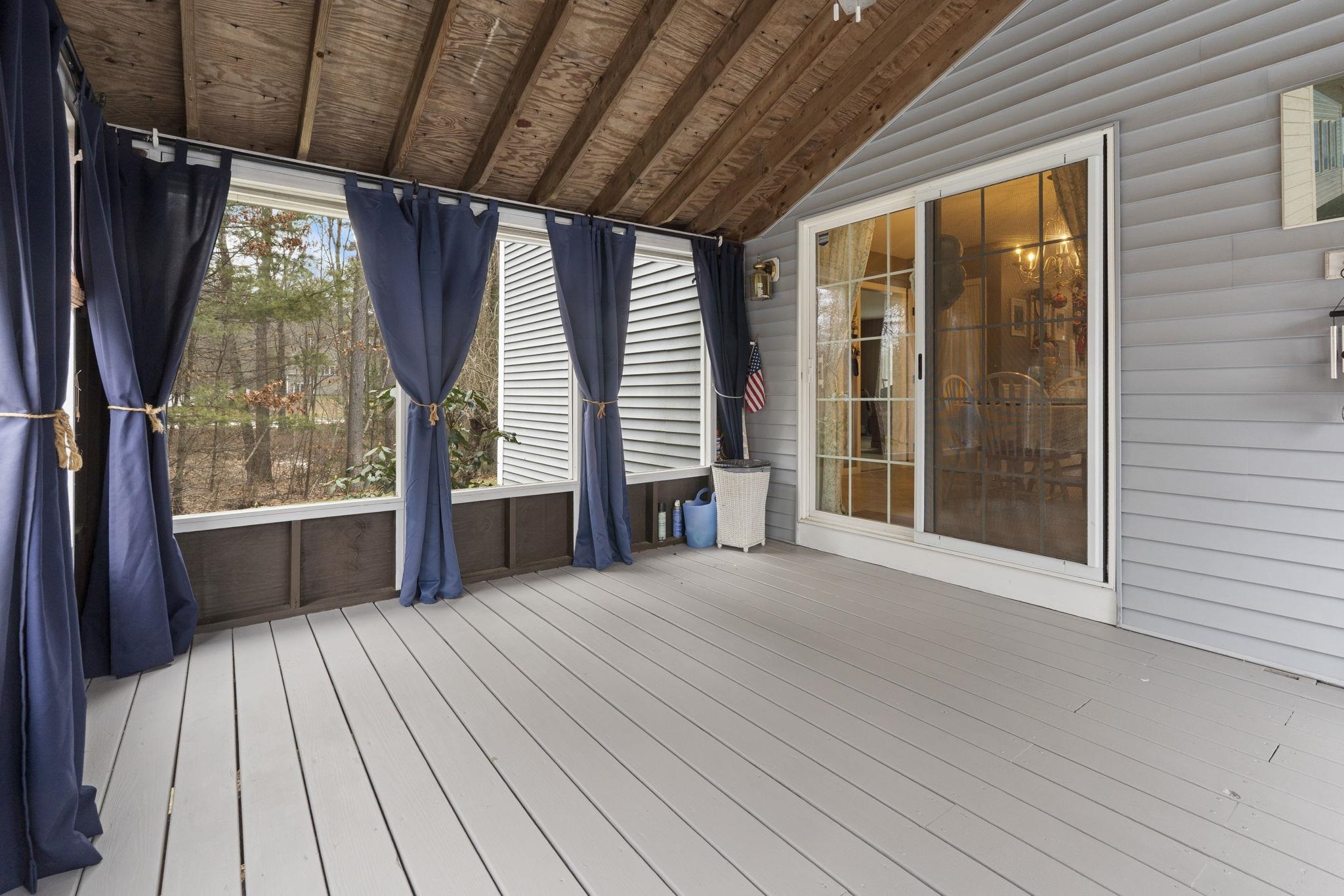 19 Colonial Drive Londonderry, NH 03053 - Photo 12 of 58