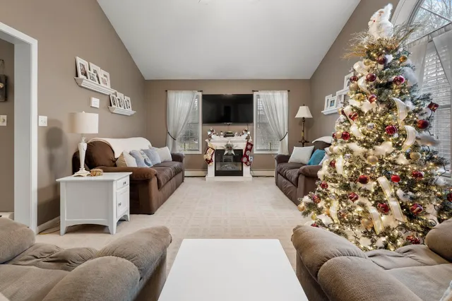 $865,000 | 19 Colonial Drive, Londonderry, NH 03053