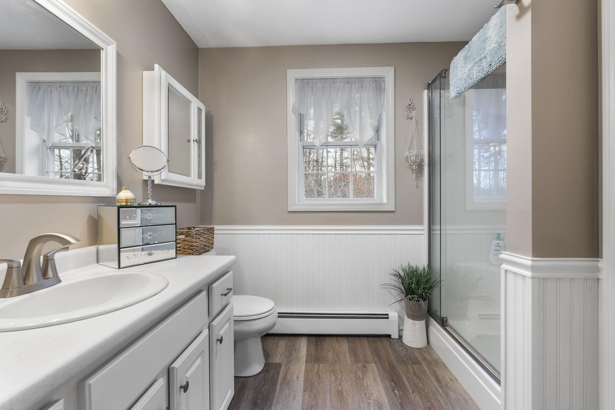 19 Colonial Drive Londonderry, NH 03053 - Photo 39 of 58