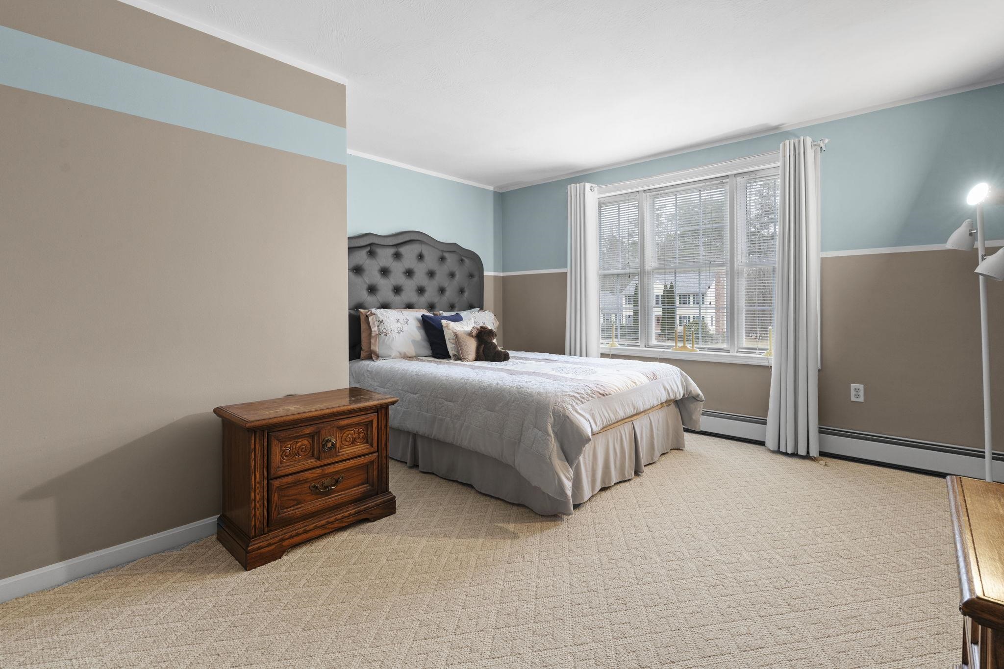 19 Colonial Drive Londonderry, NH 03053 - Photo 45 of 58