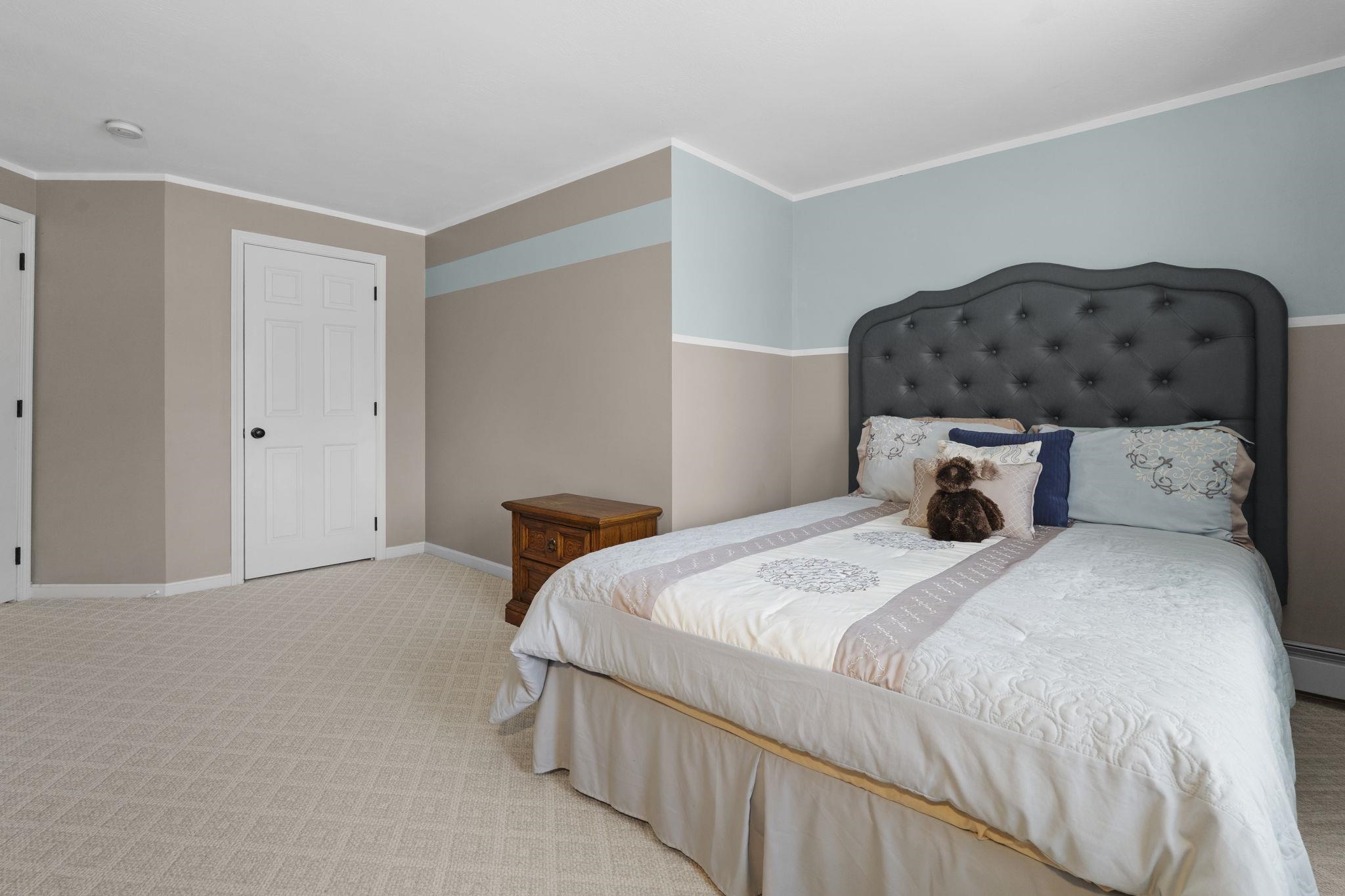 19 Colonial Drive Londonderry, NH 03053 - Photo 46 of 58