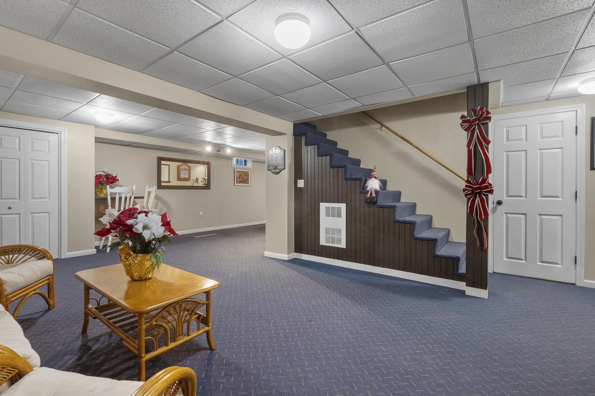 19 Colonial Drive Londonderry, NH 03053 - Photo 54 of 58