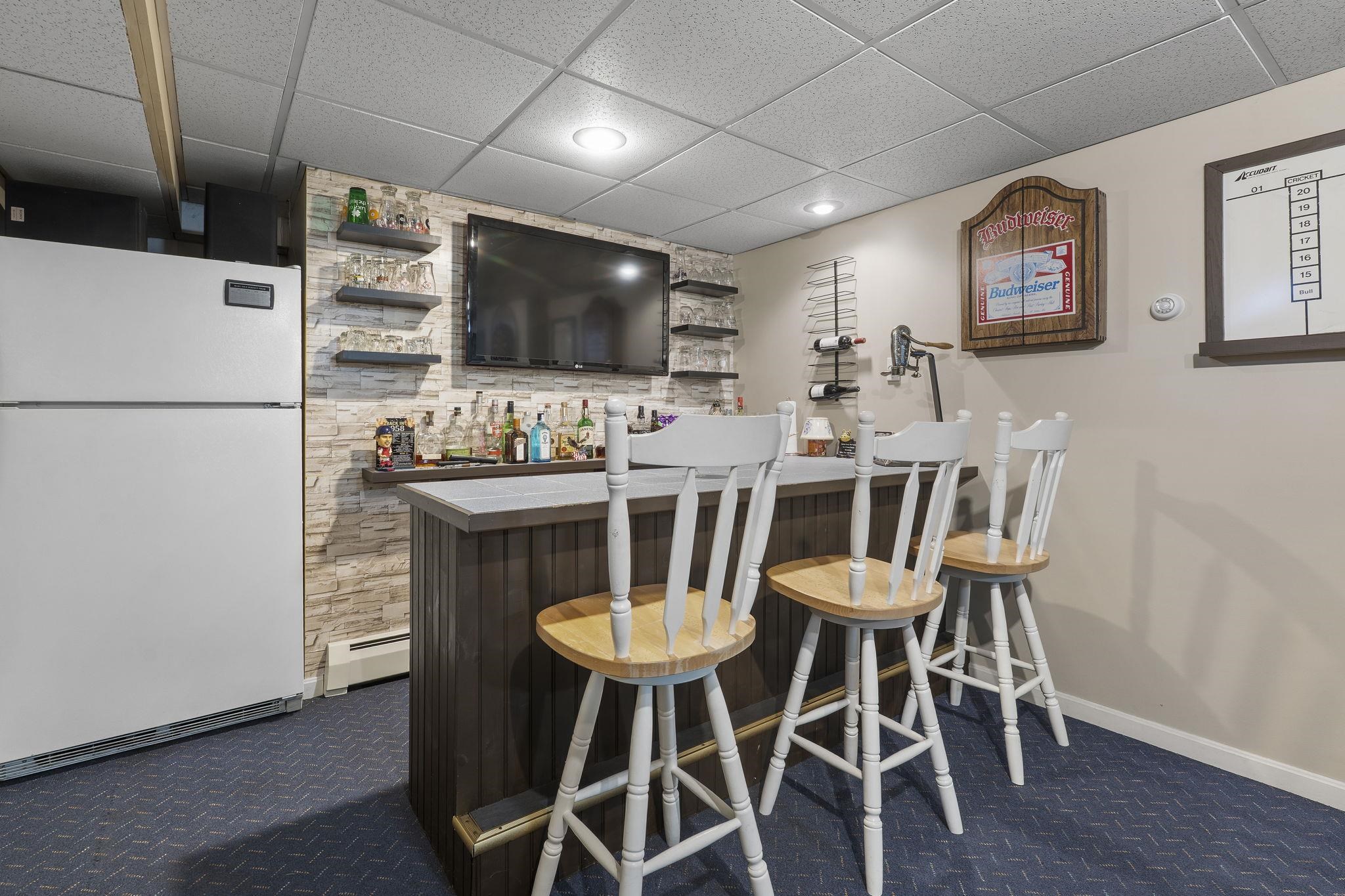 19 Colonial Drive Londonderry, NH 03053 - Photo 56 of 58