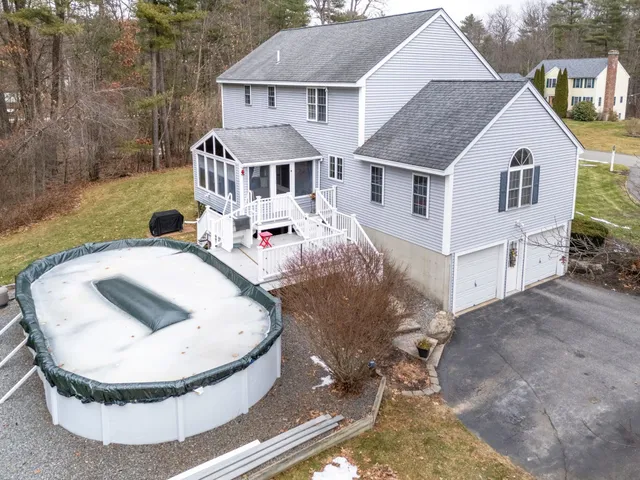 $865,000 | 19 Colonial Drive, Londonderry, NH 03053