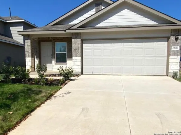 $2,100 | 22507 Green Jacket, San Antonio, TX 78261