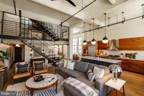 $1,200,000 | 1228 Arch Street, Unit 8E, Philadelphia, PA 19107