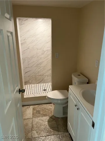 $1,600 | 539 East St Louis Avenue, Unit 209, Las Vegas, NV 89104