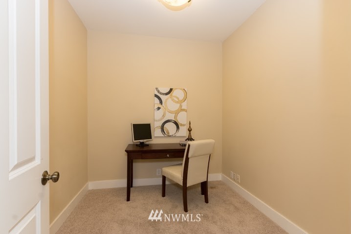768 Southwest Oak Road Port Orchard, WA 98367 - Photo 11 of 25 Gallery Image 11