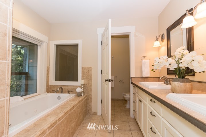 768 Southwest Oak Road Port Orchard, WA 98367 - Photo 14 of 25 Gallery Image 14