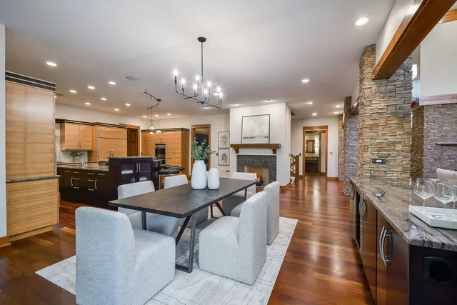 $2,675,000 | 908 Julian Court, Naperville, IL 60540