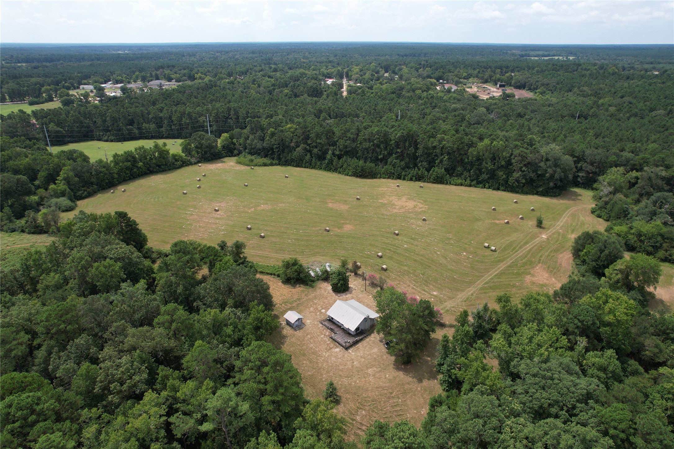 120 Fsr 513 Kennard, TX 75847 - Photo 29 of 47 an aerial view of a house with a garden