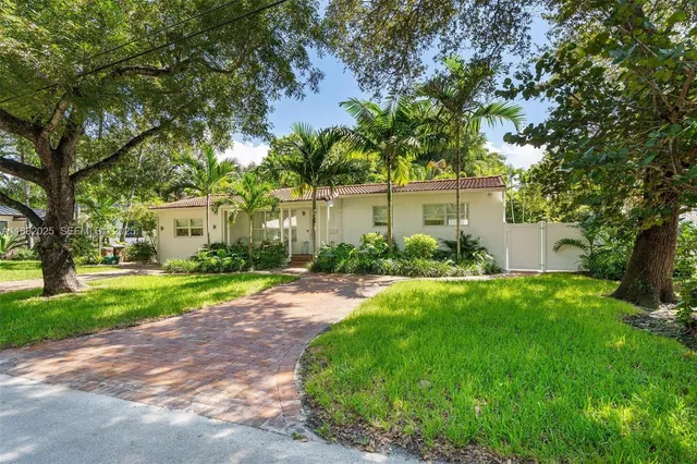 $1,700,000 | 9357 Northeast 9th Place, Miami Shores, FL 33138