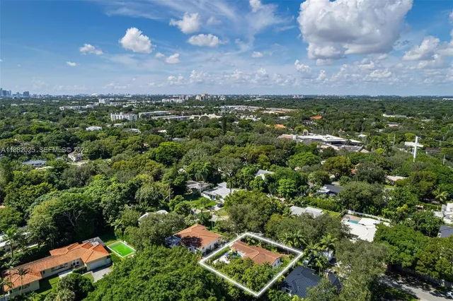 $1,700,000 | 9357 Northeast 9th Place, Miami Shores, FL 33138