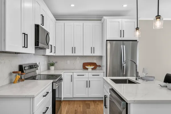 $699,000 | 14 Porch Light Drive, Unit 2, Dover, NH 03820
