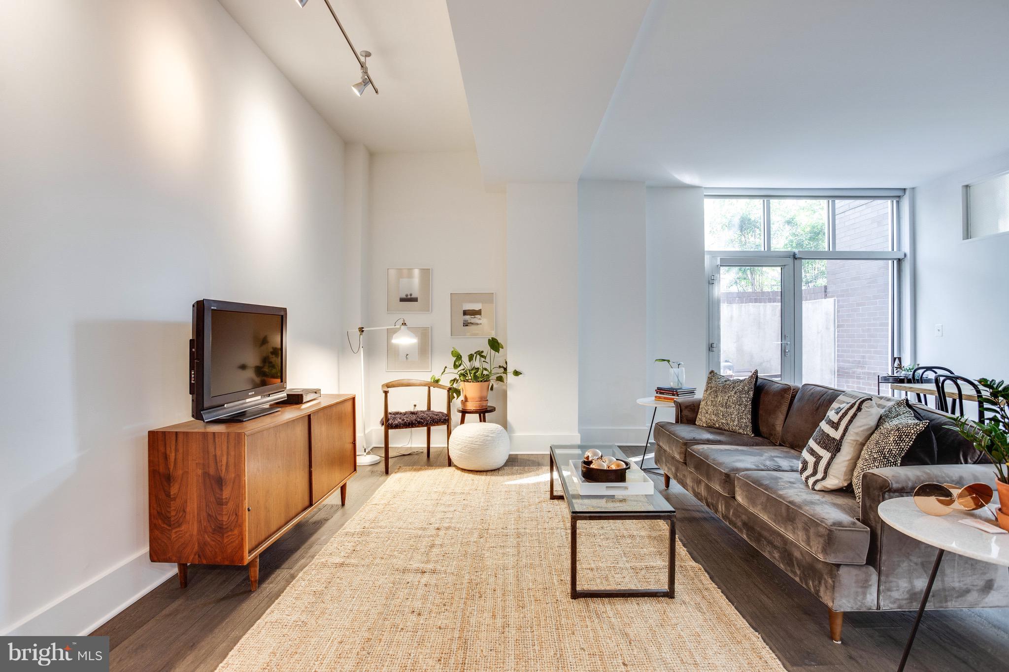 2100 11th Street Northwest, Unit G01 Washington, DC 20001 - Photo 7 of 29 Living Room