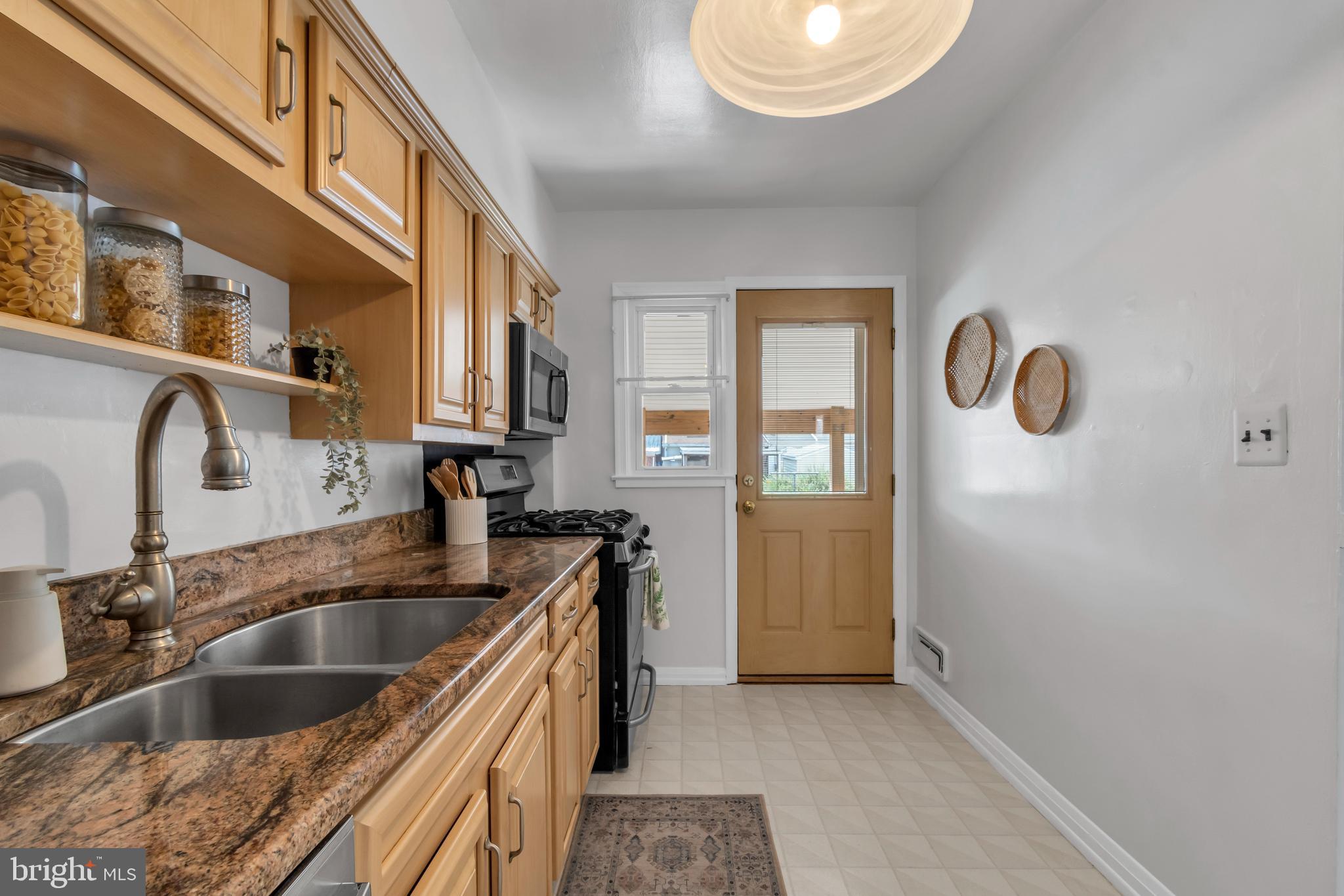 1939 Wareham Road Dundalk, MD 21222 - Photo 13 of 29