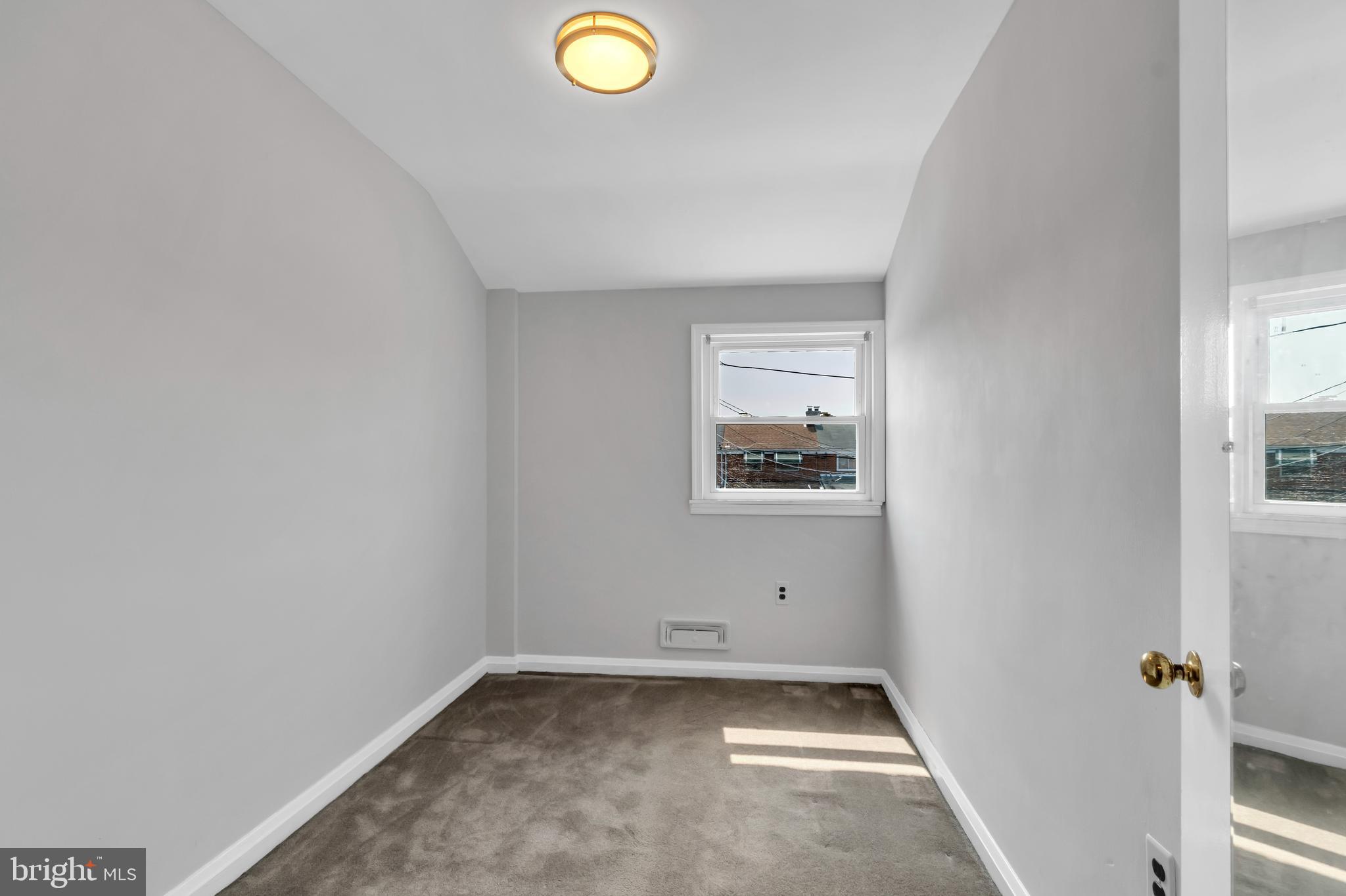 1939 Wareham Road Dundalk, MD 21222 - Photo 14 of 29