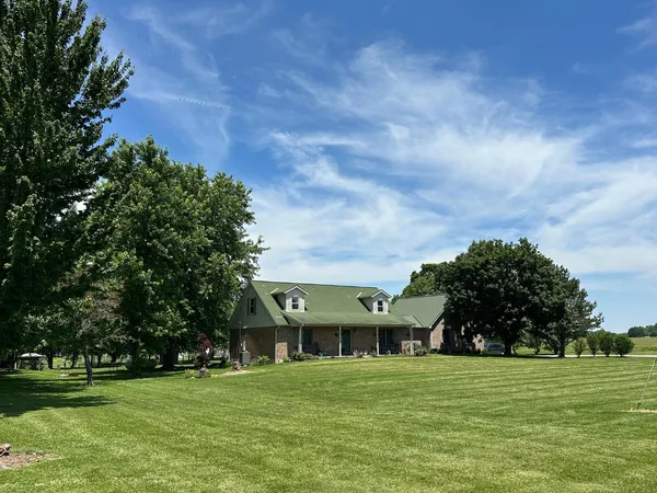 $499,999 | 18555 Days Way Lane, Aurora, IN 47001