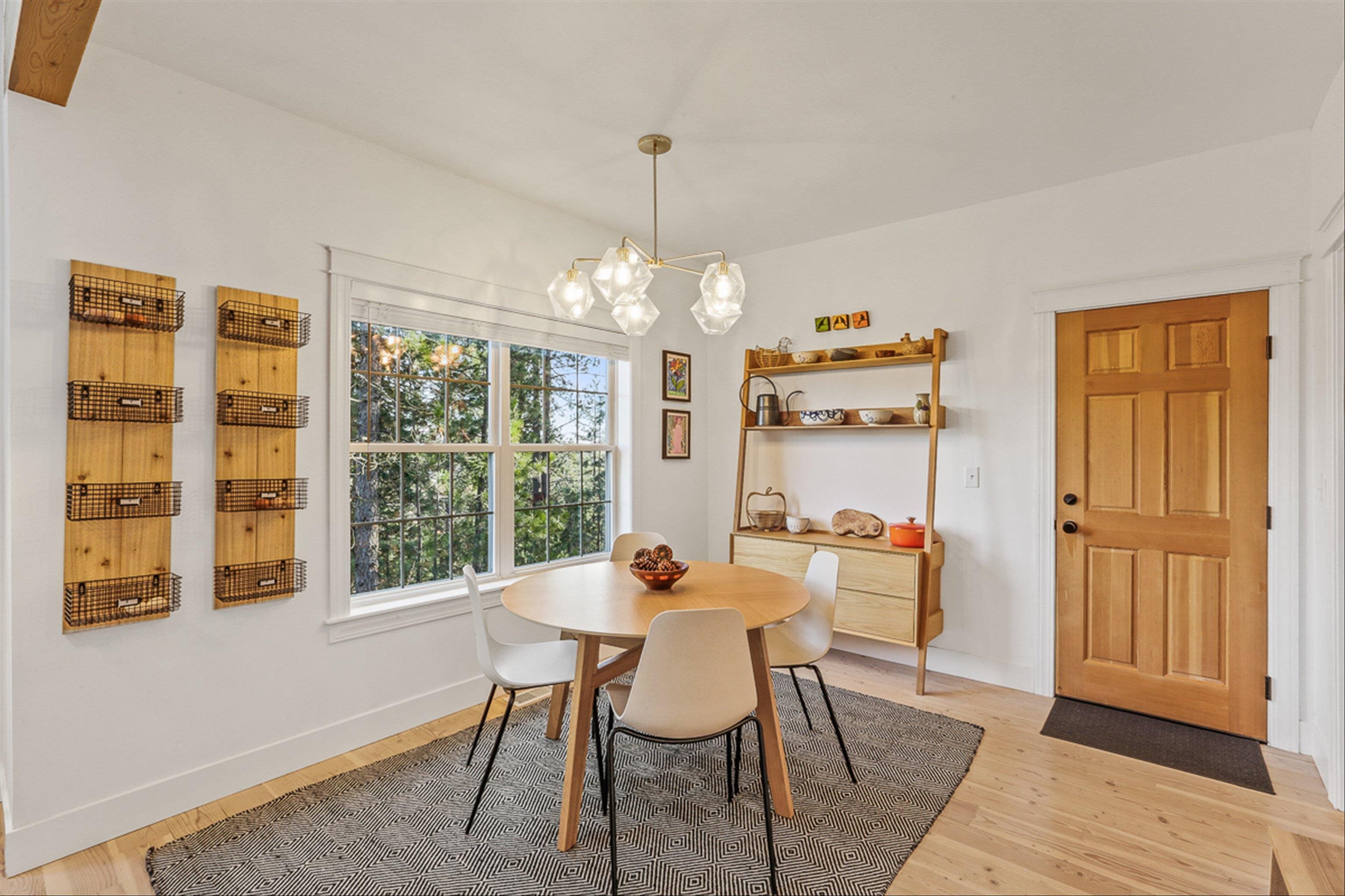 10803 South Freya Road Spokane, WA 99223 - Photo 8 of 50