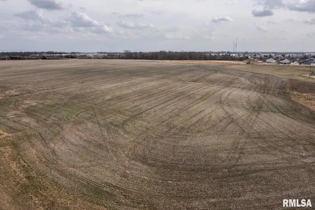 $450,000 | 4950 Columbus Road, Quincy, IL 62305