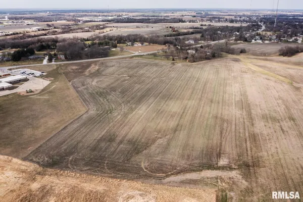 $400,000 | 4950 Columbus Road, Quincy, IL 62305