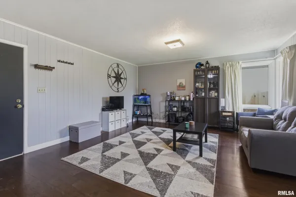$185,000 | 865 East Franklin Street, Macomb, IL 61455