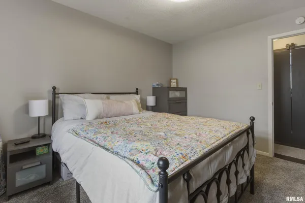 $185,000 | 865 East Franklin Street, Macomb, IL 61455