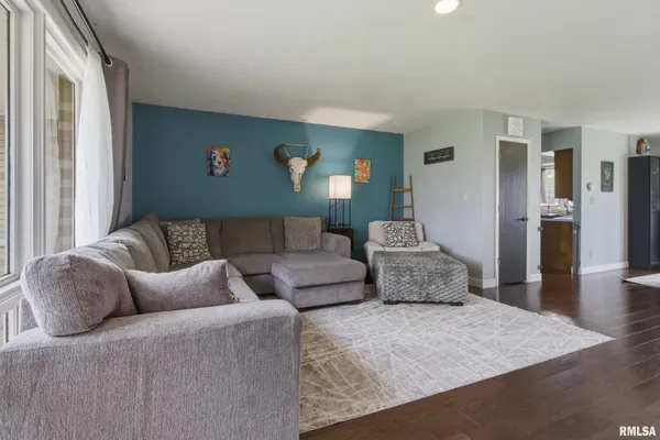 $185,000 | 865 East Franklin Street, Macomb, IL 61455