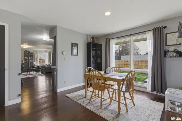 $185,000 | 865 East Franklin Street, Macomb, IL 61455