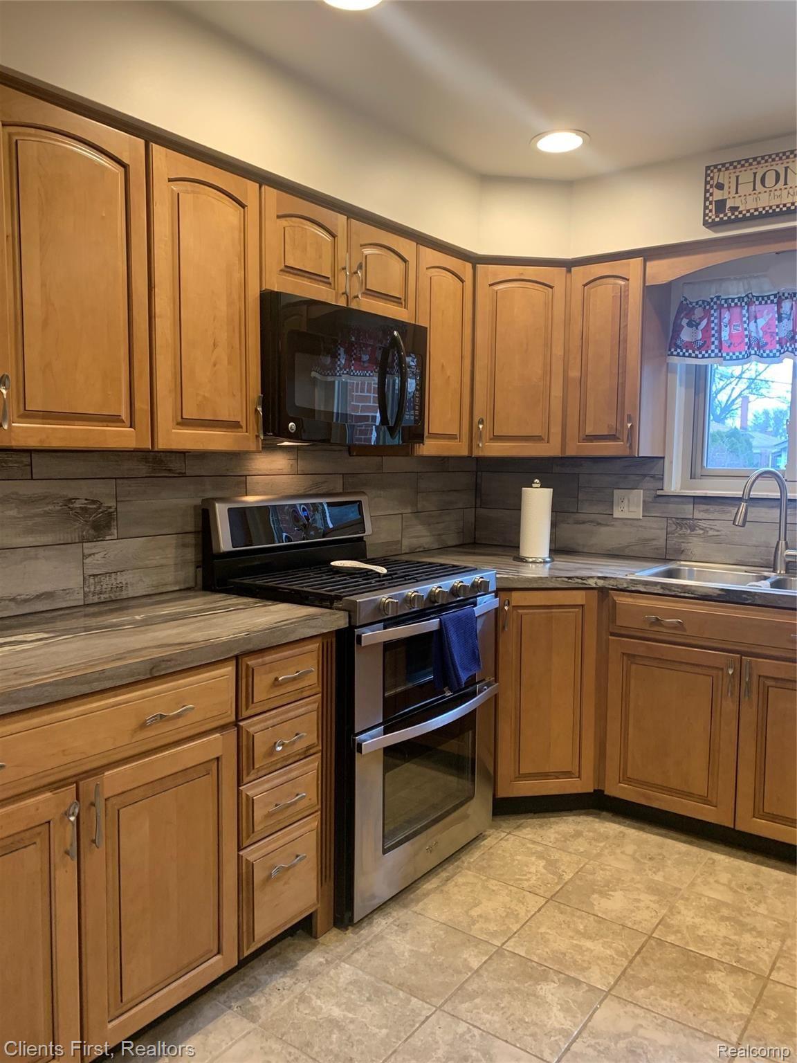 13265 12 Mile Road Warren, MI 48088 - Photo 7 of 25 dBNLsfrYS6WWhAXGB3O1KA.jpg