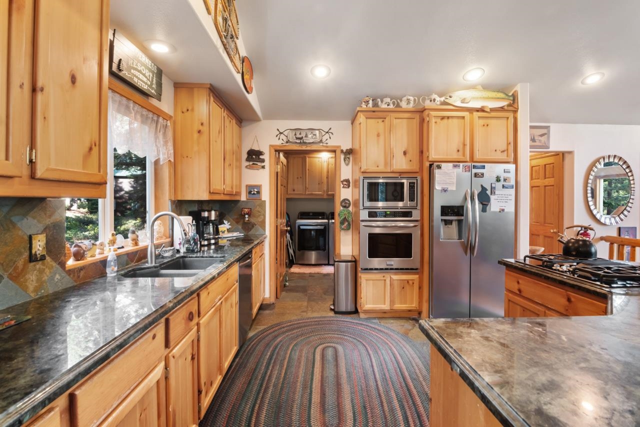 3915 Summit Road Carnelian Bay, CA 96140 - Photo 15 of 28