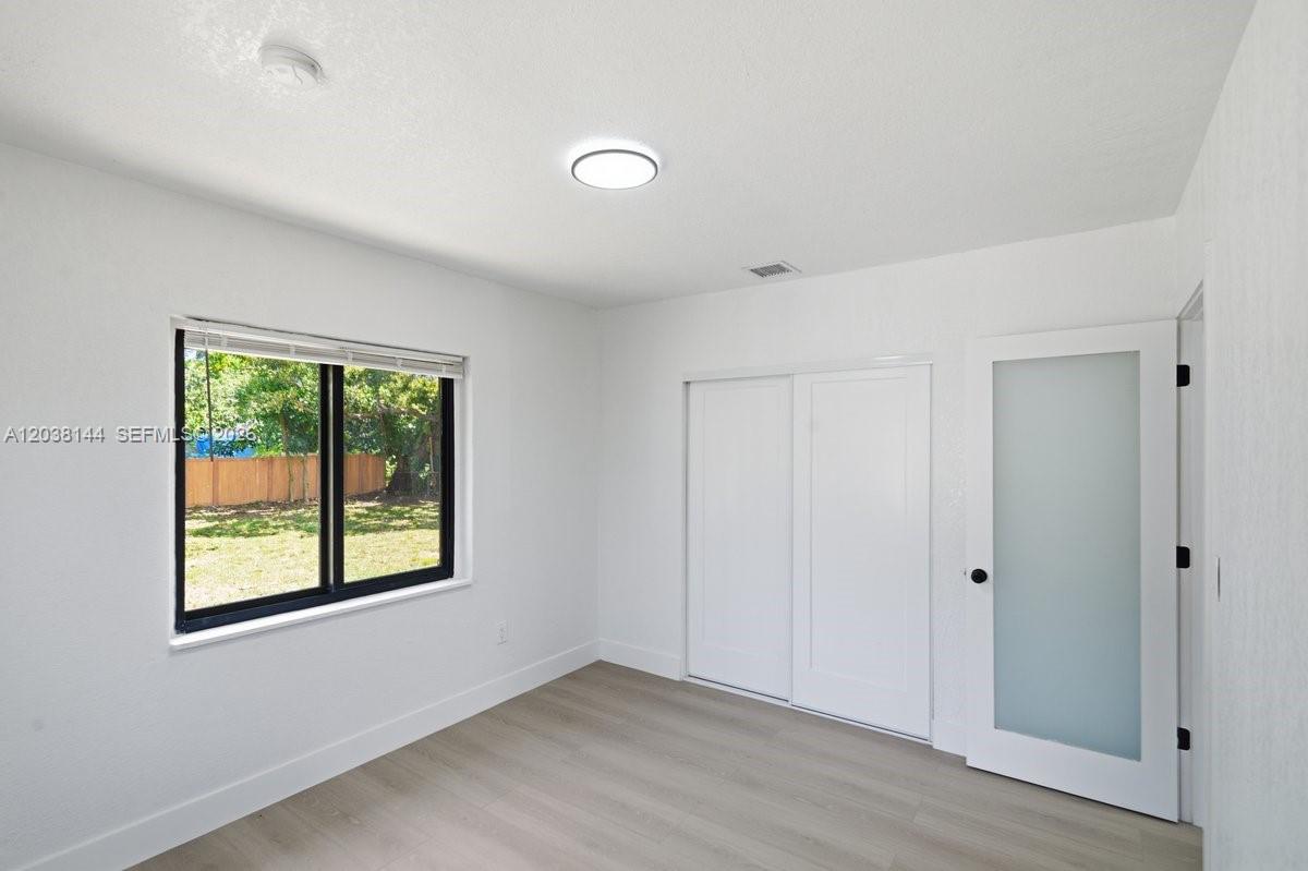1480 Northeast 150th Street Miami, FL 33161 - Photo 19 of 30