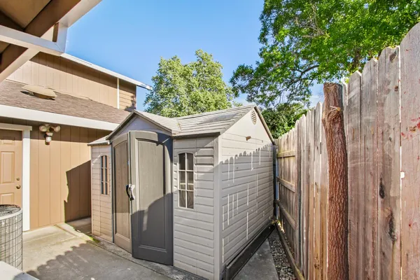 $629,000 | 3971 Woodpointe Circle, Sacramento, CA 95821