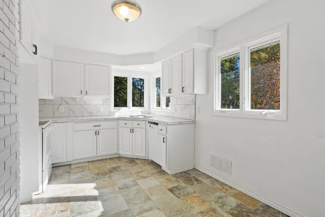 $429,900 | 2381 Pagel Road, Mendota Heights, MN 55120