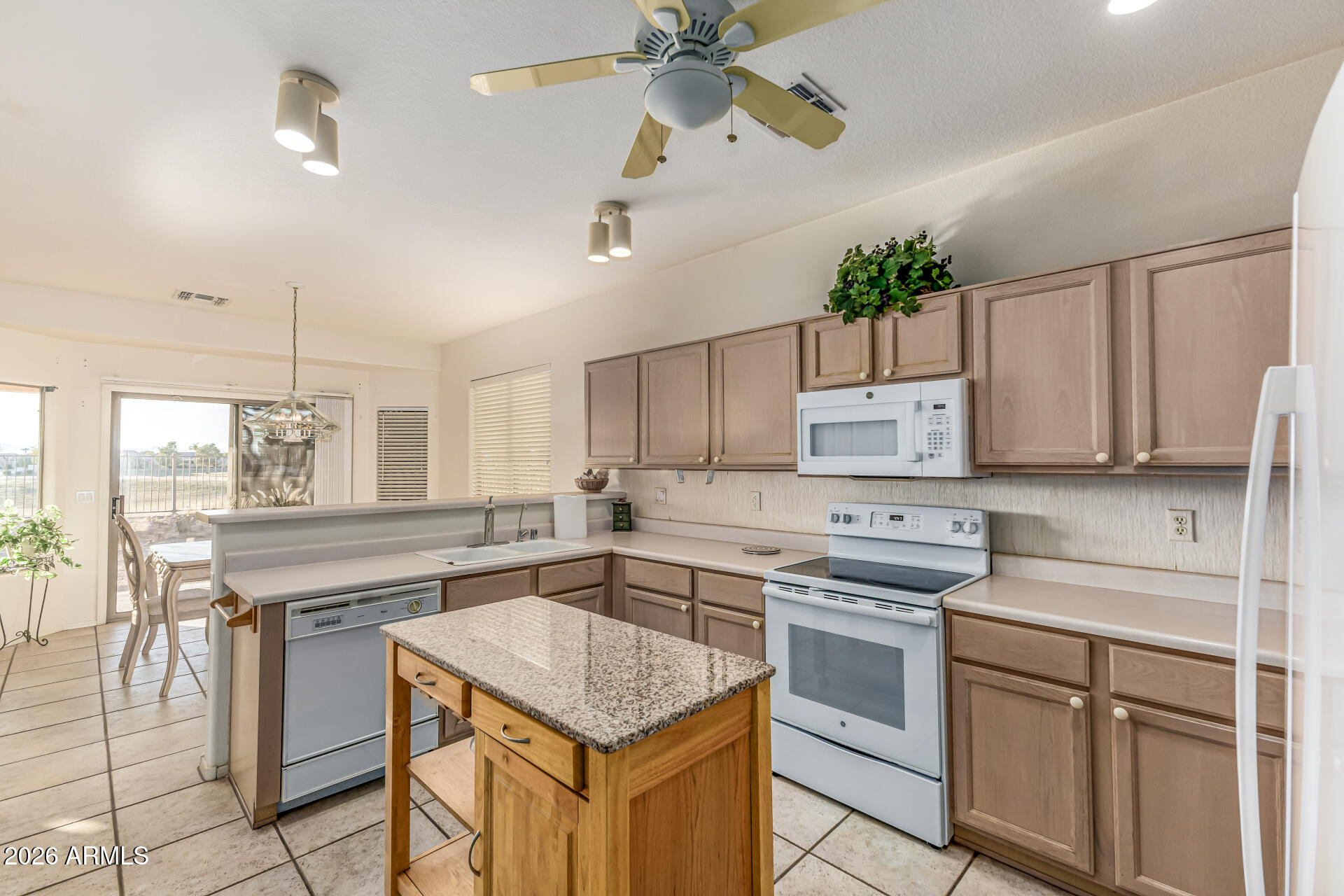 6680 South Tamarron Way Chandler, AZ 85249 - Photo 14 of 45 Kitchen