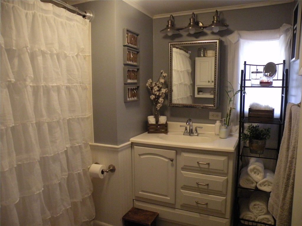 118 Alexander Road Chenango Forks, NY 13746 - Photo 7 of 14 Gallery Image 7