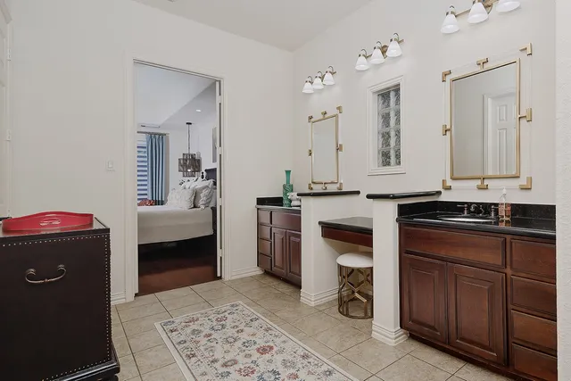 $850,000 | 55 Mason Pond Place, The Woodlands, TX 77381