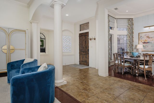 $850,000 | 55 Mason Pond Place, The Woodlands, TX 77381