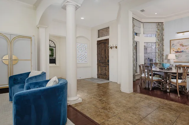 $850,000 | 55 Mason Pond Place, The Woodlands, TX 77381