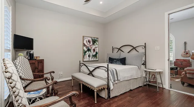 $850,000 | 55 Mason Pond Place, The Woodlands, TX 77381