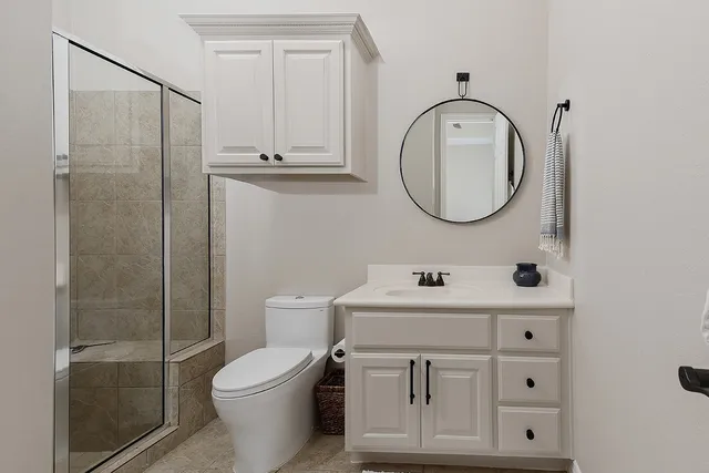 $850,000 | 55 Mason Pond Place, The Woodlands, TX 77381