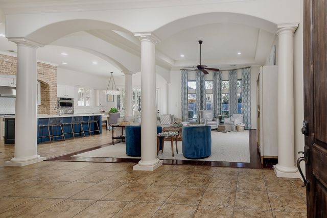 $850,000 | 55 Mason Pond Place, The Woodlands, TX 77381