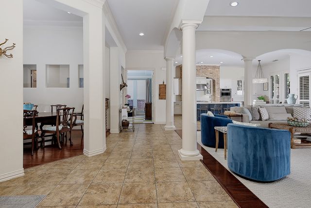 $850,000 | 55 Mason Pond Place, The Woodlands, TX 77381